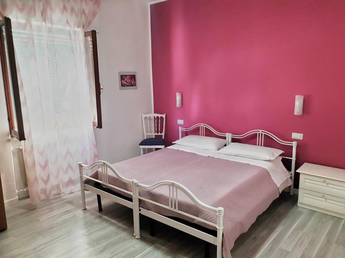 Casa Patrizia Bed & Breakfast อัสโกลีปิเชโน ภายนอก รูปภาพ